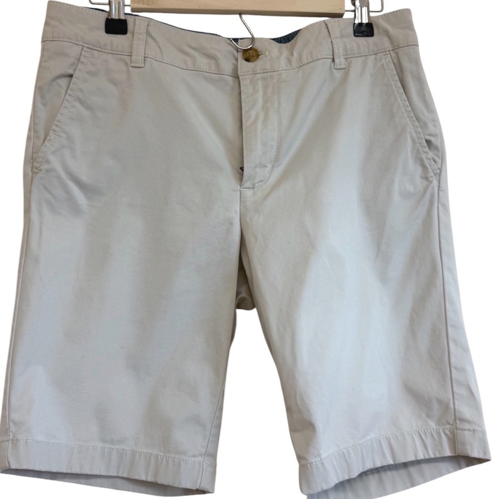 GH Bass Women Beige Chino Shorts Size 6 Cotton Stretch Bermuda Flat Front Stone